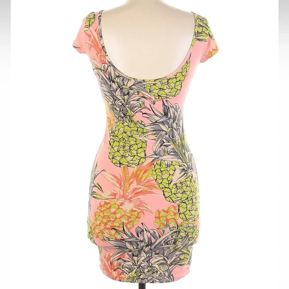 Guess Pink Tropical Pineapple Sheath Fitted Stretchy Bodycon Dress Size Medium M - Picture 3 of 8